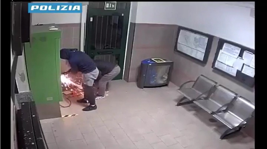 Furti e spaccate in stazione, bottino da oltre 300mila euro: tre arresti