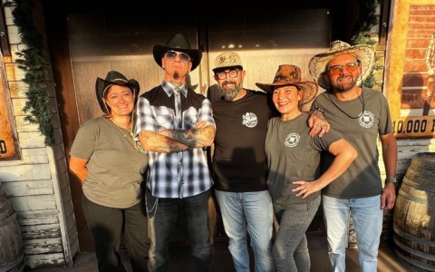 J-Ax sceglie la Martesana per presentare il nuovo album: party country al Gasoline