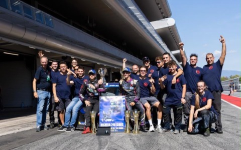 Not Only Motorsport è campione d’Europa: da Vignate al trionfo dopo una finale “incandescente” ma ricco di emozioni