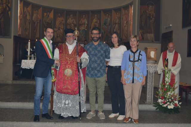 “Questo amore reciproco non svanirà mai, grazie di cuore”: Liscate saluta don Roberto Nolli prima della partenza
