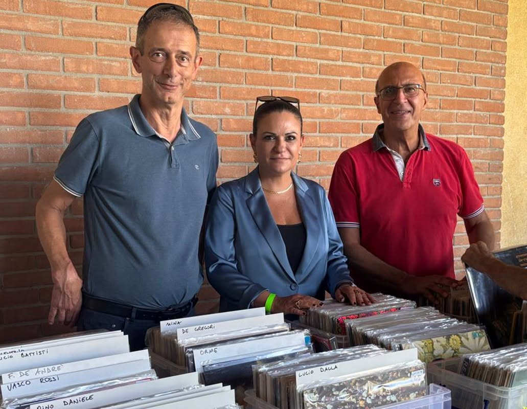 Buona la prima per “Cassina in Vinile”: la passione per il disco in mostra a Cascina Casale