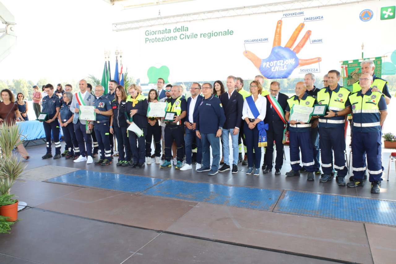 Una giornata per ringraziare e premiare i volontari delle tute gialle milanesi