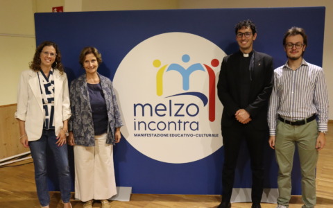 Melzo Incontra… l’educazione: qual è l’età giusta per dare lo smartphone ai nostri figli?