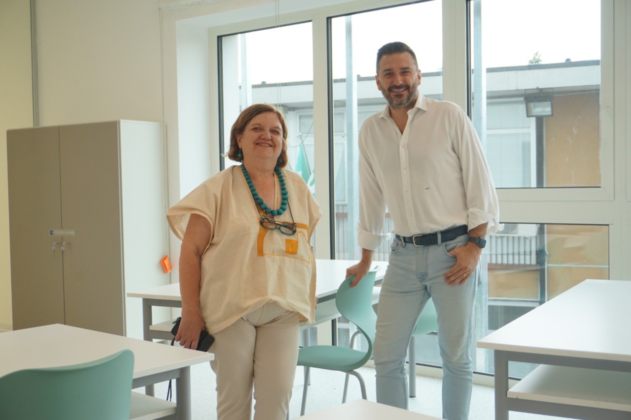 Suona la prima campanella nella nuova scuola media a Pessano con Bornago