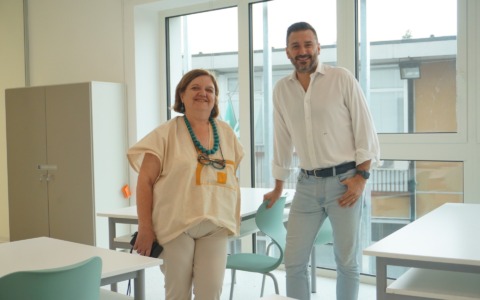 Suona la prima campanella nella nuova scuola media a Pessano con Bornago