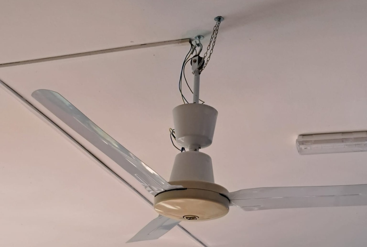Dopo il crollo del ventilatore dal soffitto dell’asilo nido, il Comune raddoppia la sicurezza