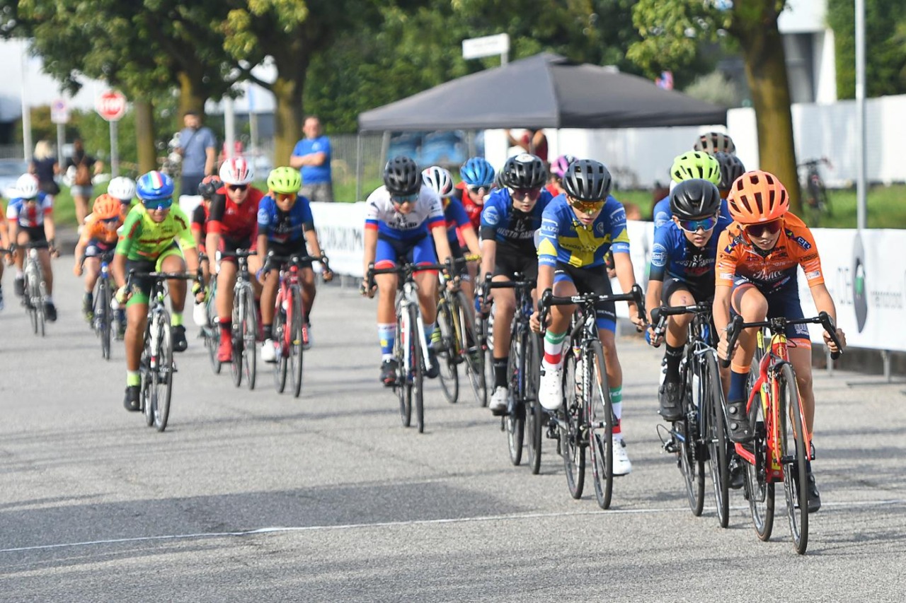I giovani ciclisti brillano sulle strade dell’UC Pessano
