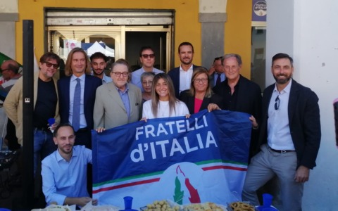 Verso le elezioni amministrative, taglio del nastro per la nuova sede elettorale del centrodestra