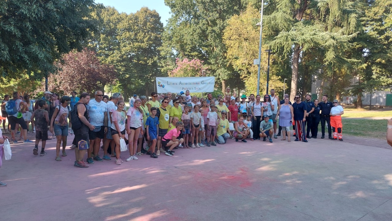 Paint Walking, Vignate festeggia dieci anni in una nuvola di colori