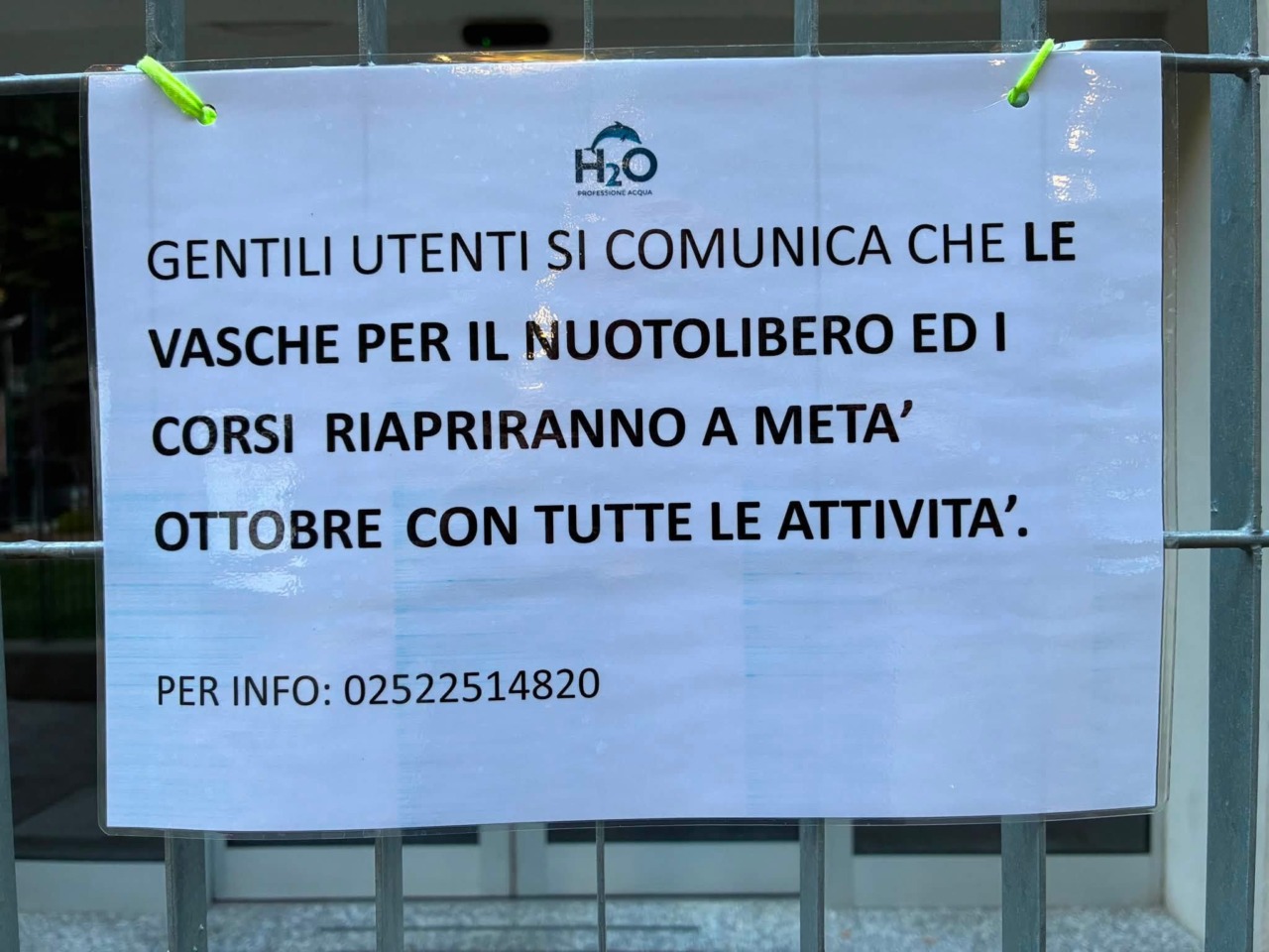 Piscina chiusa dopo lo smottamento della vasca: riaprirà a metà ottobre