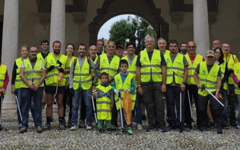 CamminiAmo, RaccogliAmo, PartecipiAmo: più di trenta volontari in azione per prendersi cura della città