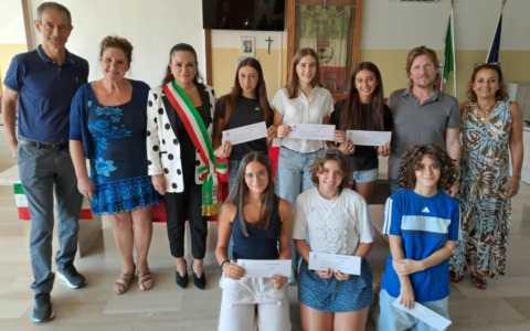 Premiati gli studenti eccellenti:  in sette hanno preso il massimo dei voti alla fine dell’anno