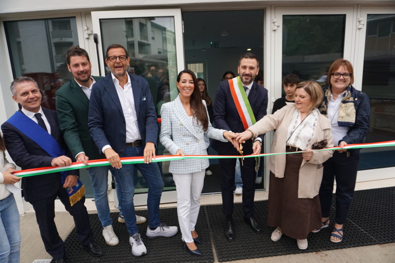 Inaugurata ufficialmente la nuova scuola secondaria Daniela Mauro, esempio di innovazione e modernità