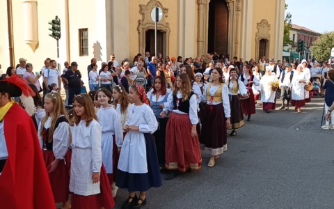 La Sagra della Paciarella con il bellissimo corteo storico riporta il paese al tempo degli spagnoli