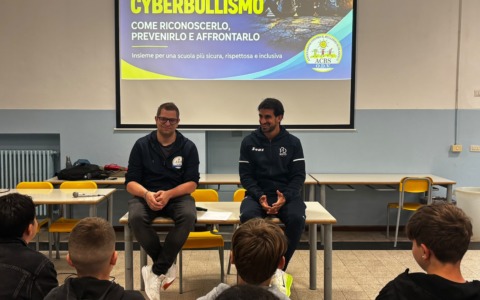 I calciatori della Pro Sesto salgono in cattedra contro bullismo e cyberbullismo