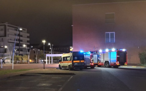 Principio di incendio su un treno, in stazione Polfer, ambulanze e Vigili del fuoco